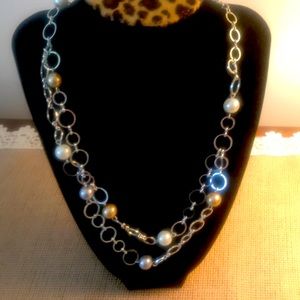 Pearl and silver Necklace